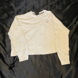 nike cropped long sleeve